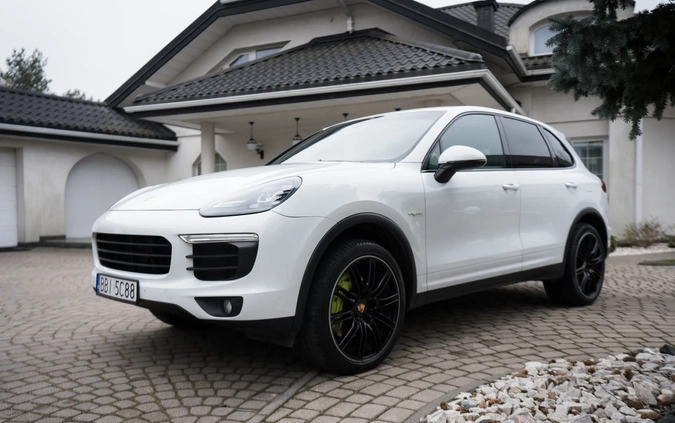 Porsche Cayenne cena 177900 przebieg: 83900, rok produkcji 2016 z Białystok małe 301
